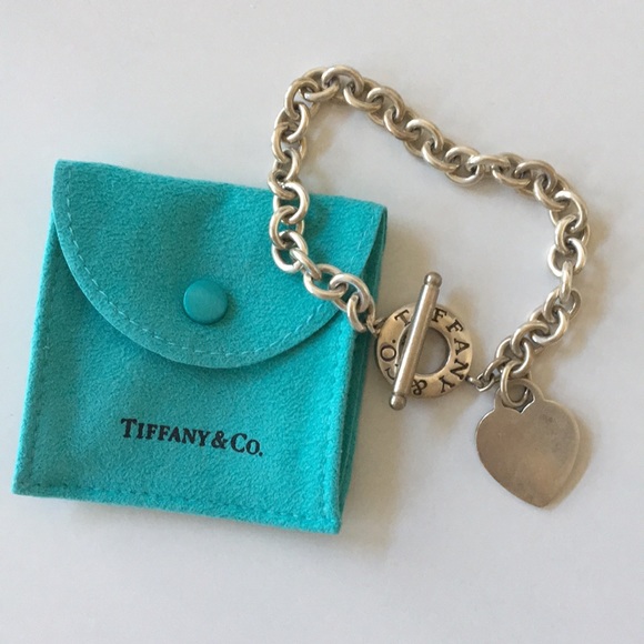 Tiffany & Co. Jewelry - Tiffany heart toggle bracelet 💝